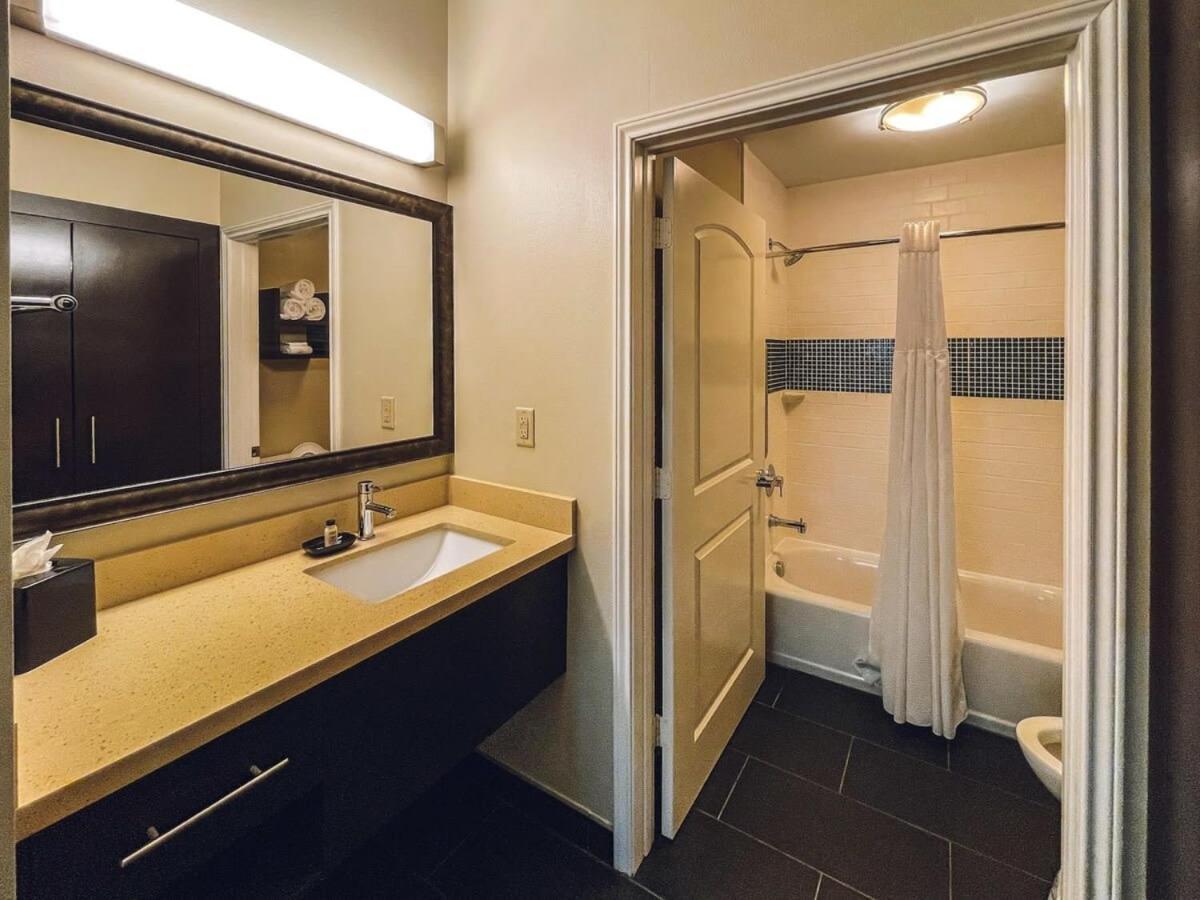 Appartement Free Parking Free Wifi With Kitchen Washer Dryer Relux Studio Group 2 à Houston Extérieur photo